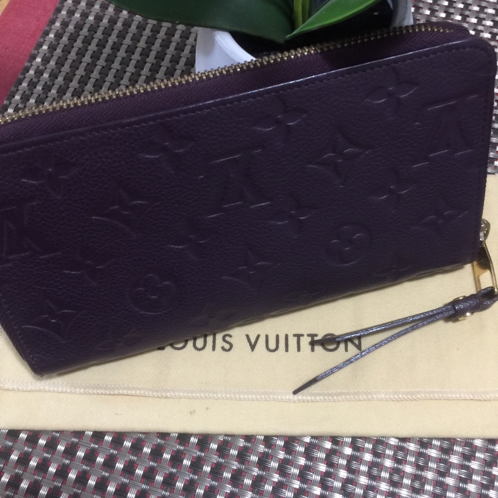 Louis Vuitton Empreinte zippy wallet - Picture 1 of 8